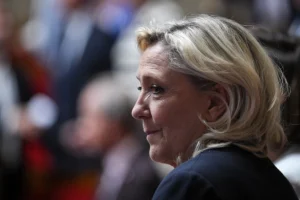 Marine Le Pen stigla na sud zbog žalbene presude koja bi mogla odrediti njenu političku budućnost