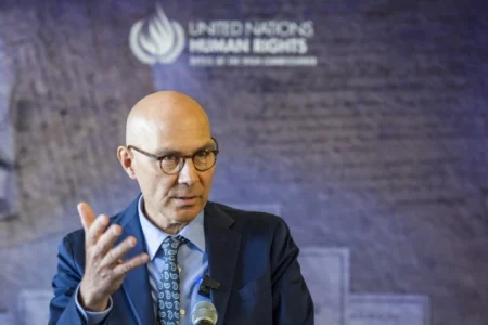 Šef UN-a za ljudska prava pozvao na hitan prekid vatre između Irana i SAD-a Šef UN-a za ljudska prava pozvao na hitan prekid vatre između Irana i SAD-a