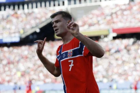 Sorloth žrtva žestokih online uvreda nakon ispadanja Norveške Sorloth žrtva žestokih online uvreda nakon ispadanja Norveške