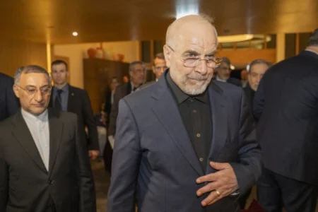 Ghalibaf ismijavao SAD zbog rasta cijena nafte: Strategija – desetka Ghalibaf ismijavao SAD zbog rasta cijena nafte: Strategija – desetka
