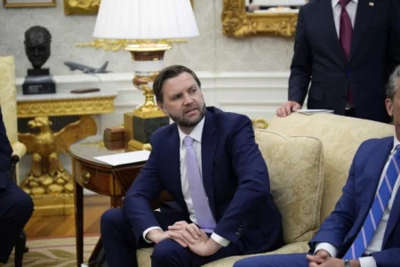 Vance: Epstein je vjerovatno bio povezan s elementima izraelske i američke duboke države Vance: Epstein je vjerovatno bio povezan s elementima izraelske i američke duboke države