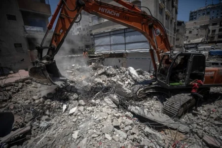 U izraelskim zračnim napadima u Gazi ubijene dvije osobe i ranjeno 19, uprkos primirju U izraelskim zračnim napadima u Gazi ubijene dvije osobe i ranjeno 19, uprkos primirju