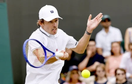 De Minaur i Kostyuk u osmini finala Wimbledona De Minaur i Kostyuk u osmini finala Wimbledona