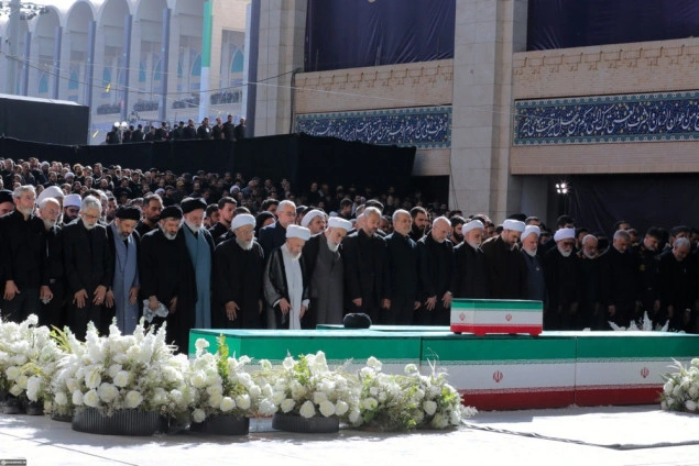 Pozivi na ubistvo Trumpa na dženazi iranskog vrhovnog lidera Alija Khameneija Pozivi na ubistvo Trumpa na dženazi iranskog vrhovnog lidera Alija Khameneija
