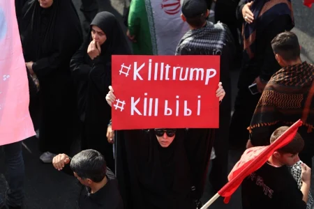 Milioni Iranaca ispratili Alija Khameneija: Teheran preplavljen ožalošćenim građanima