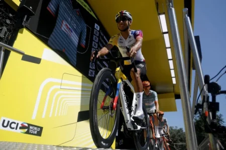 Šumski požar u Francuskoj: Evakuisano više od 10.000 stanovnika, ugrožen i Tour de France Šumski požar u Francuskoj: Evakuisano više od 10.000 stanovnika, ugrožen i Tour de France