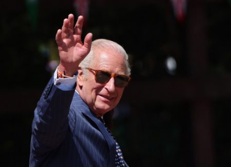 Kralj Charles prvi put od 2022. godine vidio Harryjevu djecu Kralj Charles prvi put od 2022. godine vidio Harryjevu djecu