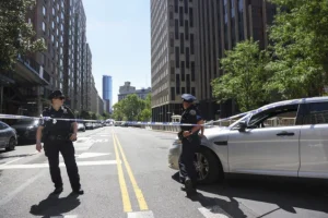 Muškarac izazvao požar ispred savezne zgrade u New Yorku; FBI istražuje mogući terorizam