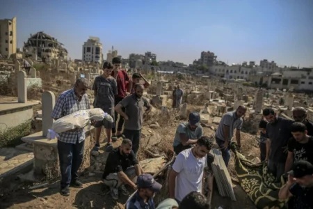 Devet Palestinaca ubijeno u Gazi: Broj poginulih osoba premašio 73.300 Devet Palestinaca ubijeno u Gazi: Broj poginulih osoba premašio 73.300