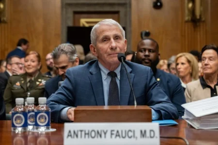 Anthony Fauci odbio odgovarati na pitanja tokom saslušanja u američkom Senatu o porijeklu covida-19 Anthony Fauci odbio odgovarati na pitanja tokom saslušanja u američkom Senatu o porijeklu covida-19