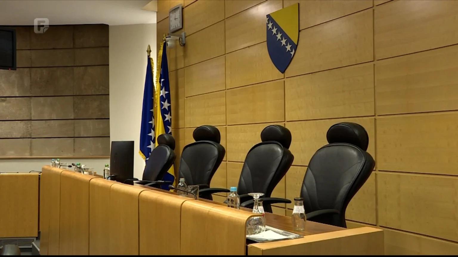 Većina podijeljena, zakoni na čekanju – ima li kompromisa?