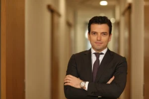 Albanska vladajuća stranka traži suspenziju opozicionog zastupnika zbog iznošenja povjerljivog dokumenta