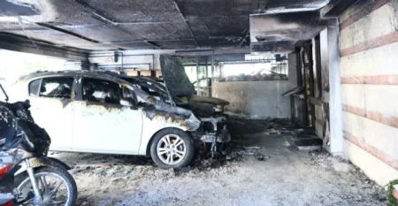 U Grčkoj napadi zapaljivim bombama na političare: Jedna političarka povrijeđena, njena majka poginula U Grčkoj napadi zapaljivim bombama na političare: Jedna političarka povrijeđena, njena majka poginula