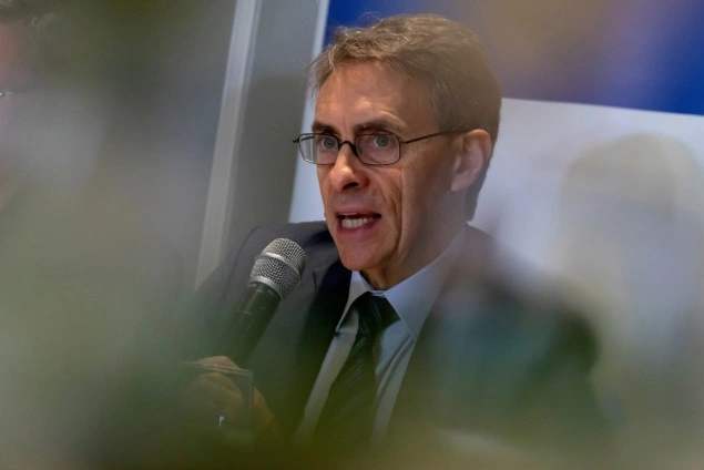 Kenneth Roth: Smjena Karima Khana neće utjecati na naloge za hapšenje Netanyahua i Gallanta Kenneth Roth: Smjena Karima Khana neće utjecati na naloge za hapšenje Netanyahua i Gallanta