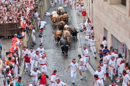 Trka s bikovima na festivalu San Fermin