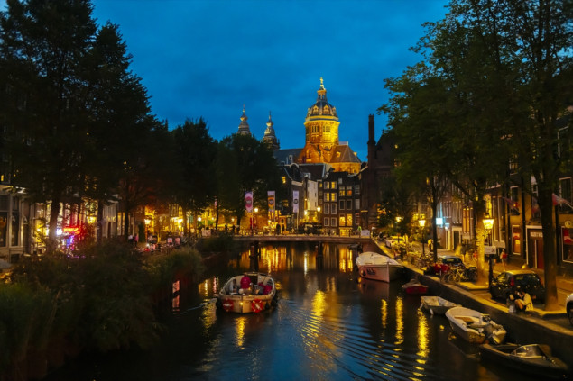 Amsterdam – grad kanala i jedinstvene arhitekture koji oduševljava posjetioce Amsterdam – grad kanala i jedinstvene arhitekture koji oduševljava posjetioce