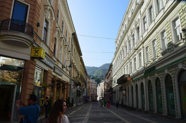 Arije s balkona odgođene za srijedu: Štrosmajerova ulica postaje koncertna scena pod otvorenim nebom