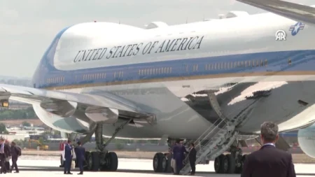 Trump: Sigurnosna pitanja nisu bila razlog promjene aviona nakon NATO samita Trump: Sigurnosna pitanja nisu bila razlog promjene aviona nakon NATO samita