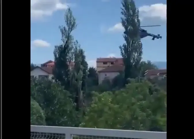 Dodik helikopterom stigao u Mostar uoči sastanka s Čovićem Dodik helikopterom stigao u Mostar uoči sastanka s Čovićem