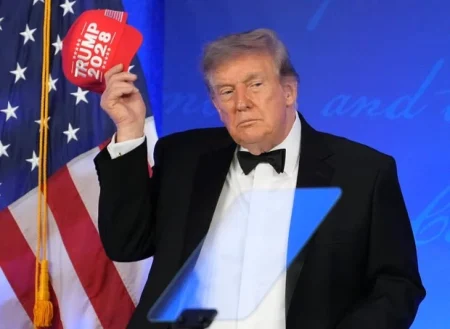 Od lažnih vijesti do priče o trećem mandatu: Trump održao kontroverzan govor na večeri dopisnika Od lažnih vijesti do priče o trećem mandatu: Trump održao kontroverzan govor na večeri dopisnika