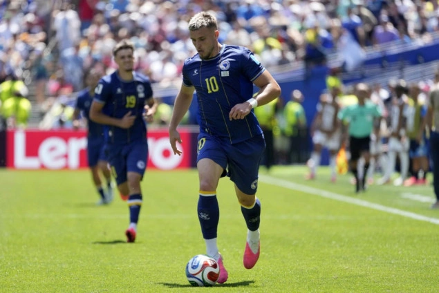 Fenerbahce demantovao navode o transferima Ermedina Demirovića i Rafaela Leaa Fenerbahce demantovao navode o transferima Ermedina Demirovića i Rafaela Leaa