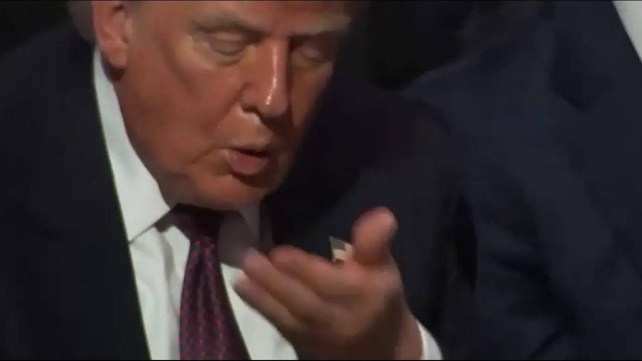 Preminuli senator, predsjednik i nekultura: Trumpov potez s Tic Tac bombonima na komemoraciji postao viralan Preminuli senator, predsjednik i nekultura: Trumpov potez s Tic Tac bombonima na komemoraciji postao viralan