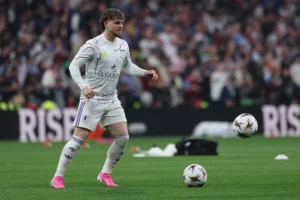Elliott spreman za drugu priliku u Liverpoolu