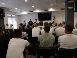 Hurtić stao uz 22 otpuštena radnika Komunalnog: Lično ću platiti njihove advokate