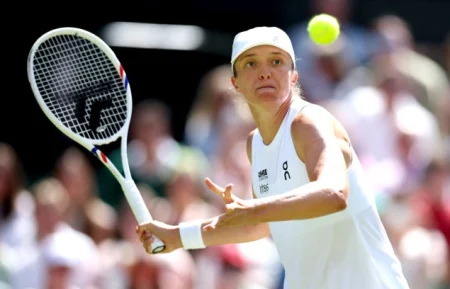 Swiatek ubjedljivo do trećeg kola Wimbledona Swiatek ubjedljivo do trećeg kola Wimbledona