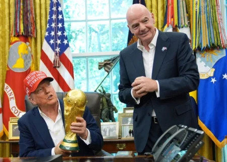 Rat saopćenjima se nastavlja: FIFA optužila UEFA-u za licemjerje zbog Baloguna Rat saopćenjima se nastavlja: FIFA optužila UEFA-u za licemjerje zbog Baloguna