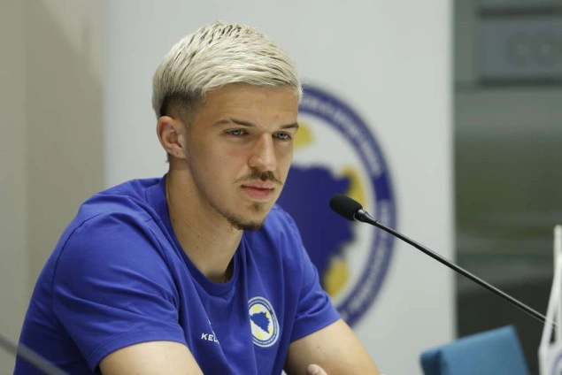 Tri premijerligaša u utrci za Muharemovića; Leeds trenutno najbliži transferu Tri premijerligaša u utrci za Muharemovića; Leeds trenutno najbliži transferu