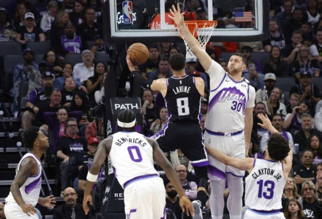 Nurkić produžio saradnju sa Jazzom Nurkić produžio saradnju sa Jazzom