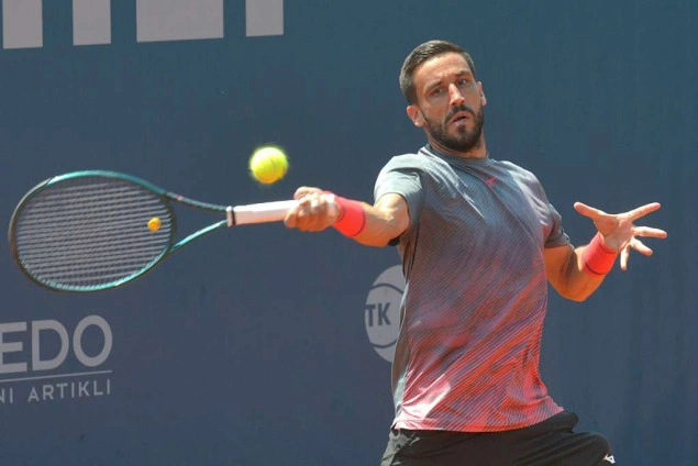 ATP Umag: Džumhur lako protiv Roche ATP Umag: Džumhur lako protiv Roche