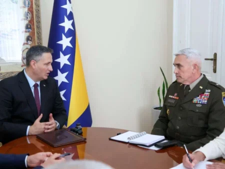 Bećirović s novim komandantom NATO štaba: Članstvo BiH u NATO-u zajednički interes BiH i Alijanse Bećirović s novim komandantom NATO štaba: Članstvo BiH u NATO-u zajednički interes BiH i Alijanse