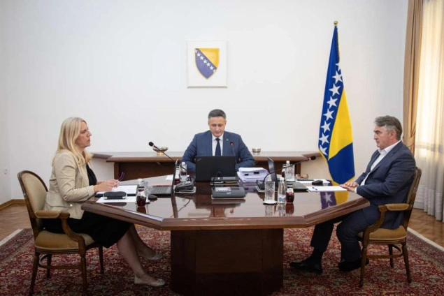 Predsjedništvo BiH usvojilo Izvještaj o izvršenju Budžeta institucija BiH za 2025. godinu Predsjedništvo BiH usvojilo Izvještaj o izvršenju Budžeta institucija BiH za 2025. godinu