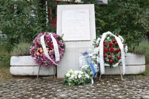 Obilježena 33. godišnjica stradanja Sarajlija u redu za vodu u ulici Hakije Turajlića na Dobrinji