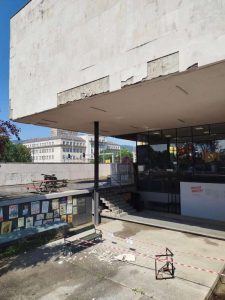 Sa zgrade Historijskog muzeja BiH otpale fasadne ploče, traže se hitne mjere zaštite objekta