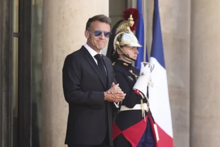 Macron neće prisustvovati polufinalnoj utakmici Francuska-Španija u SAD zbog praznika