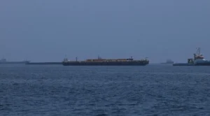 Iran postavio ultimatum za Hormuz: Traži kontrolu nad plovnim putevima ili tjesnac ostaje zatvoren