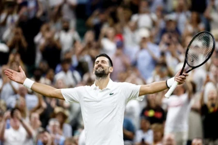 Novak Đoković u polufinalu Wimbledona Novak Đoković u polufinalu Wimbledona