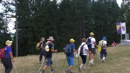 Nezuk uoči Marša mira: Učesnici spremni za put dug 100 kilometara Nezuk uoči Marša mira: Učesnici spremni za put dug 100 kilometara