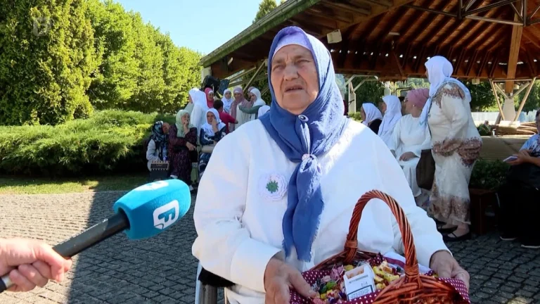 Lice srebreničke boli koje je obišlo svijet: Šuhra i ove godine dočekala učesnike Marša mira Lice srebreničke boli koje je obišlo svijet: Šuhra i ove godine dočekala učesnike Marša mira