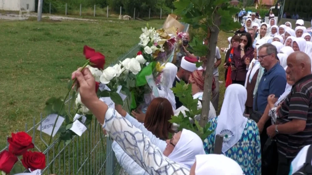 Porodice žrtava genocida obišle stratišta u Podrinju i odale počast