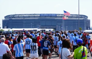 Dugački redovi za ulazak na stadion u New Jerseyju u zbog pojačanih bezbjednosnih mjera