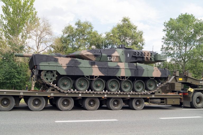 Nekadašnji neprijatelji, danas partneri: Njemački tvorac tenka Leopard 2 kupuje britanskog dobavljača za Challengere
