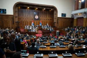 Skupština Srbije odbila prijedlog o nepovjerenju vladi, završeno vanredno zasjedanje