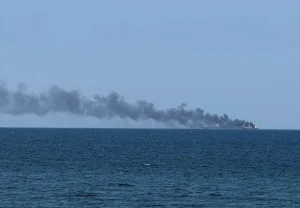 Sumnja se na napad na brod koji se zapalio u Rumuniji na putu prema Ukrajini, mornar poginuo