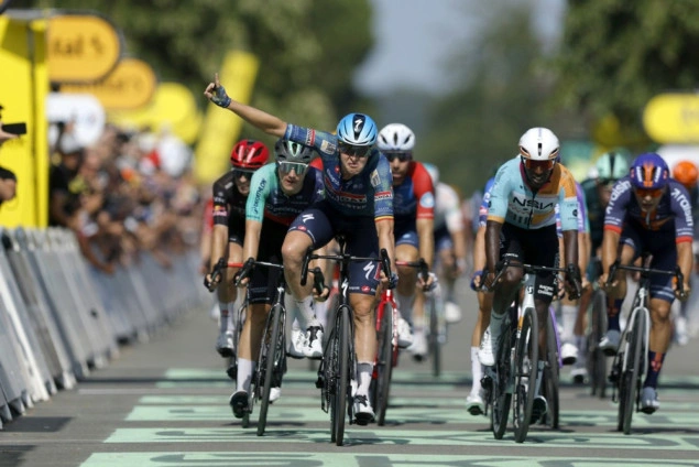 Deveta etapa Tour de France skraćena zbog vrućine Deveta etapa Tour de France skraćena zbog vrućine