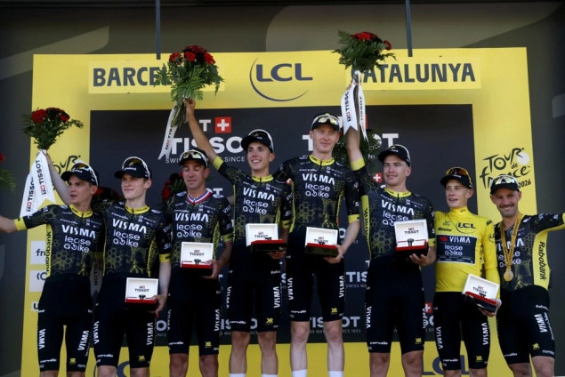 Počeo Tour de France, Vingegaard bolji od Pogačara na startu Počeo Tour de France, Vingegaard bolji od Pogačara na startu