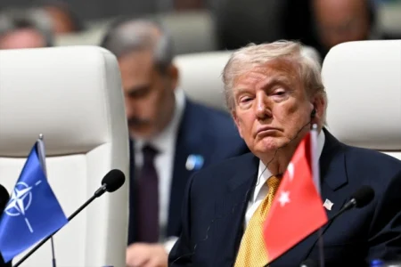 Trump na samitu NATO-a kritikovao Iran: Opasni su i zli ljudi, s lažovima je pregovarati gubljenje vremena Trump na samitu NATO-a kritikovao Iran: Opasni su i zli ljudi, s lažovima je pregovarati gubljenje vremena
